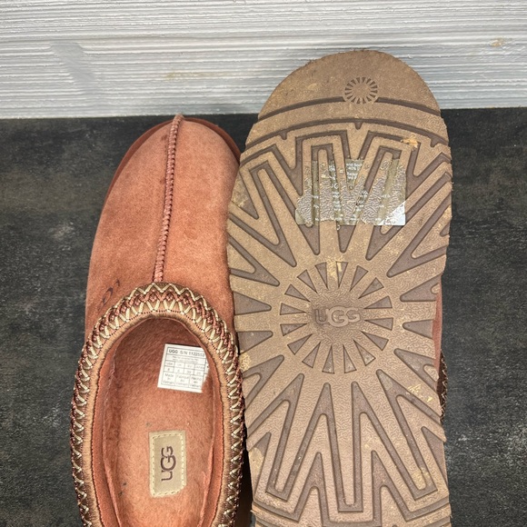 UGG Women's Tazz Slipper in Red Jasper Size 8 Woman’s Shoes Platform - Picture 7 of 8